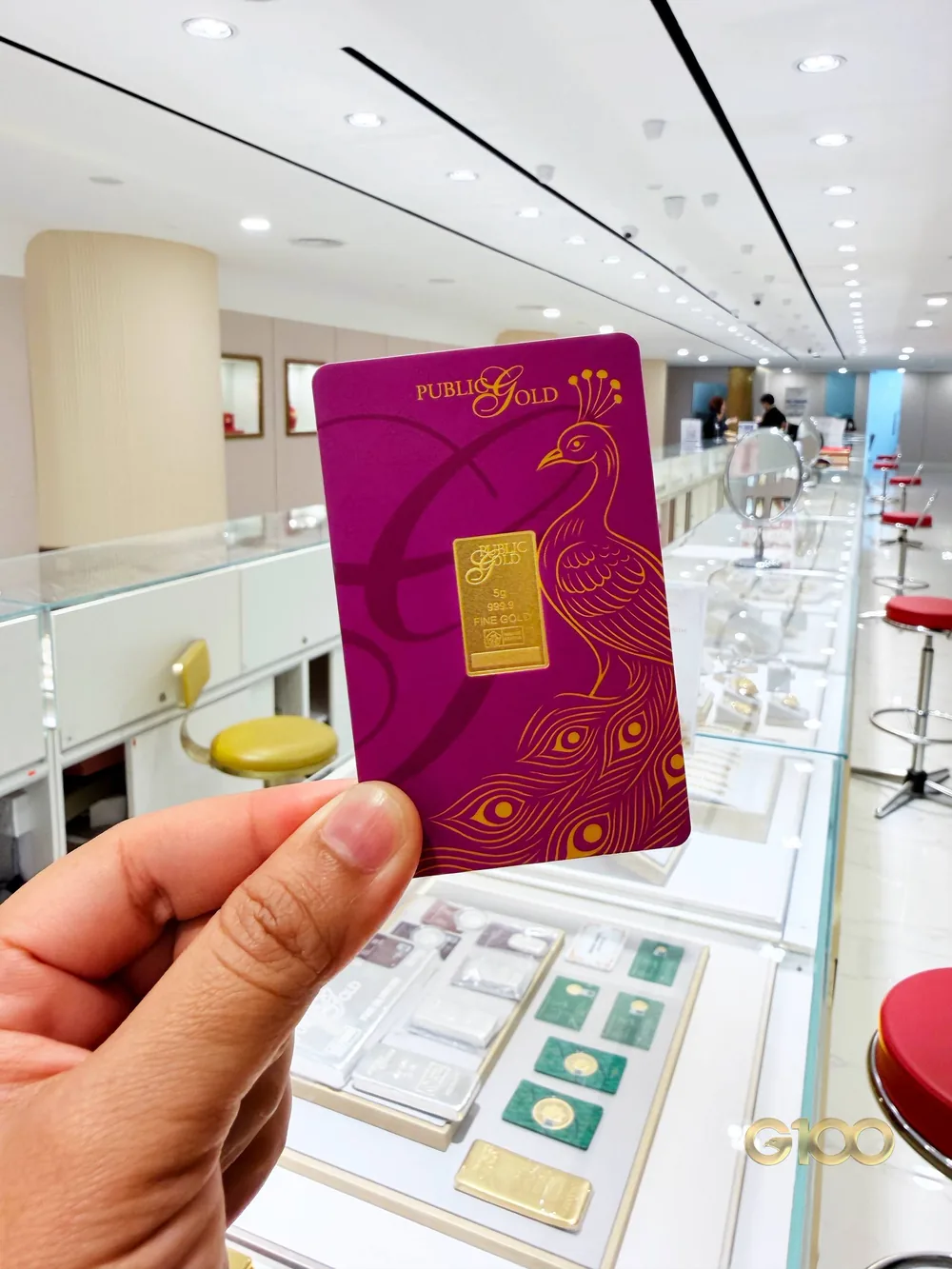 Emas fizikal Public Gold sebagai simpanan jangka panjang, emas vs hartanah: mana lebih baik untuk simpanan permulaan?